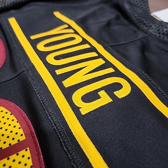 Large Nike Chase Young Commanders Vapor Untouchable Limited Black Jersey L - Picture 3 of 11